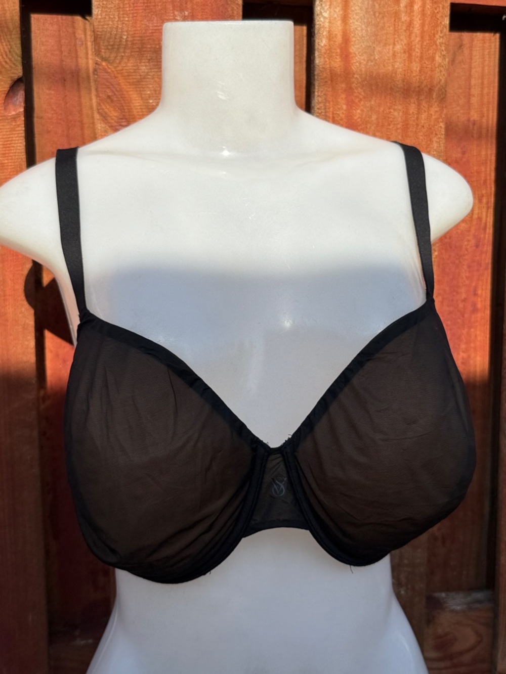 Victoria's Secret Angelight Full Coverage Sheer Spacer Bra Size 38DD - Picture 2 of 10
